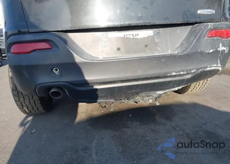 2015 Jeep Cherokee Latitude z USA, uszkodzony, nr VIN 1C4PJLCB0FW547012